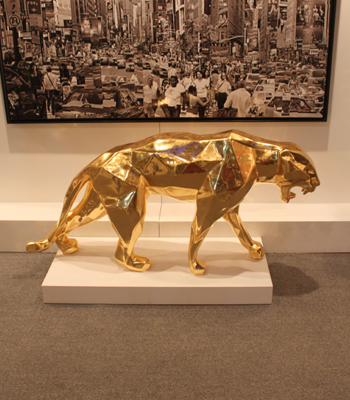 ART GALLERIES AND EXHIBITS